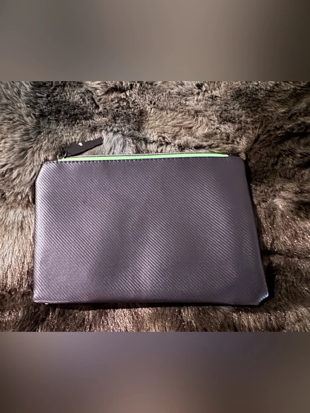 ipsy compact black